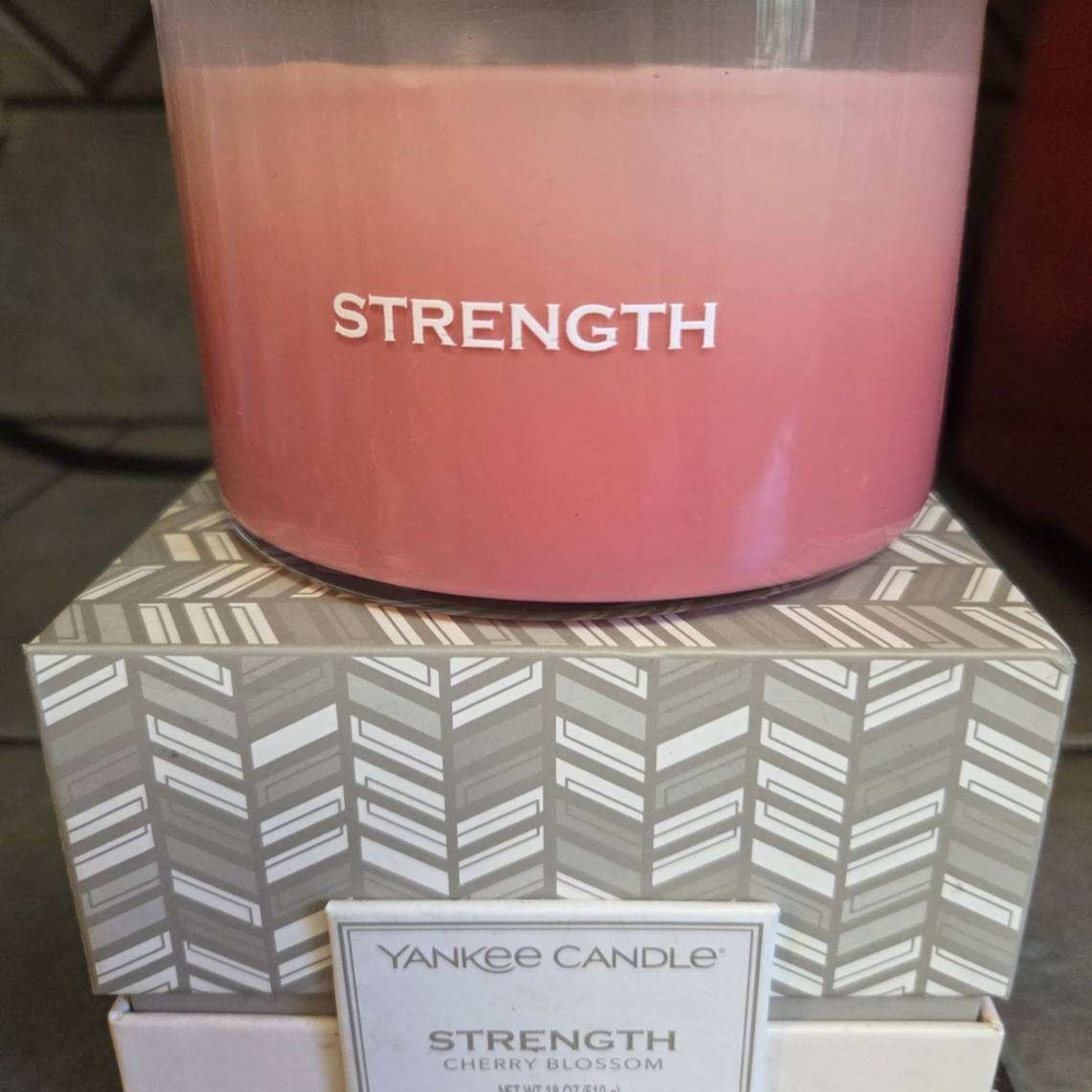 🆕️Yankee Candle Strength Cherry Blossom